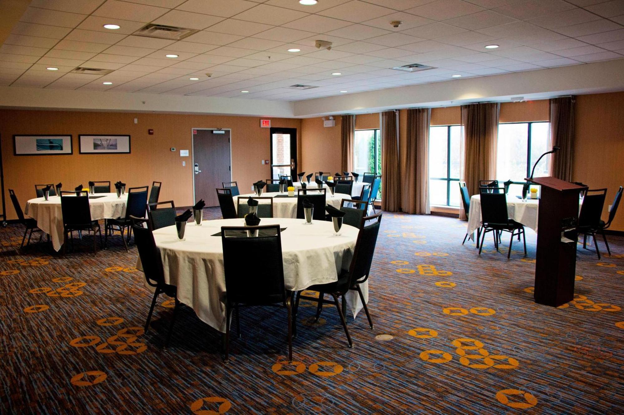 Hotel Courtyard By Marriott 3*